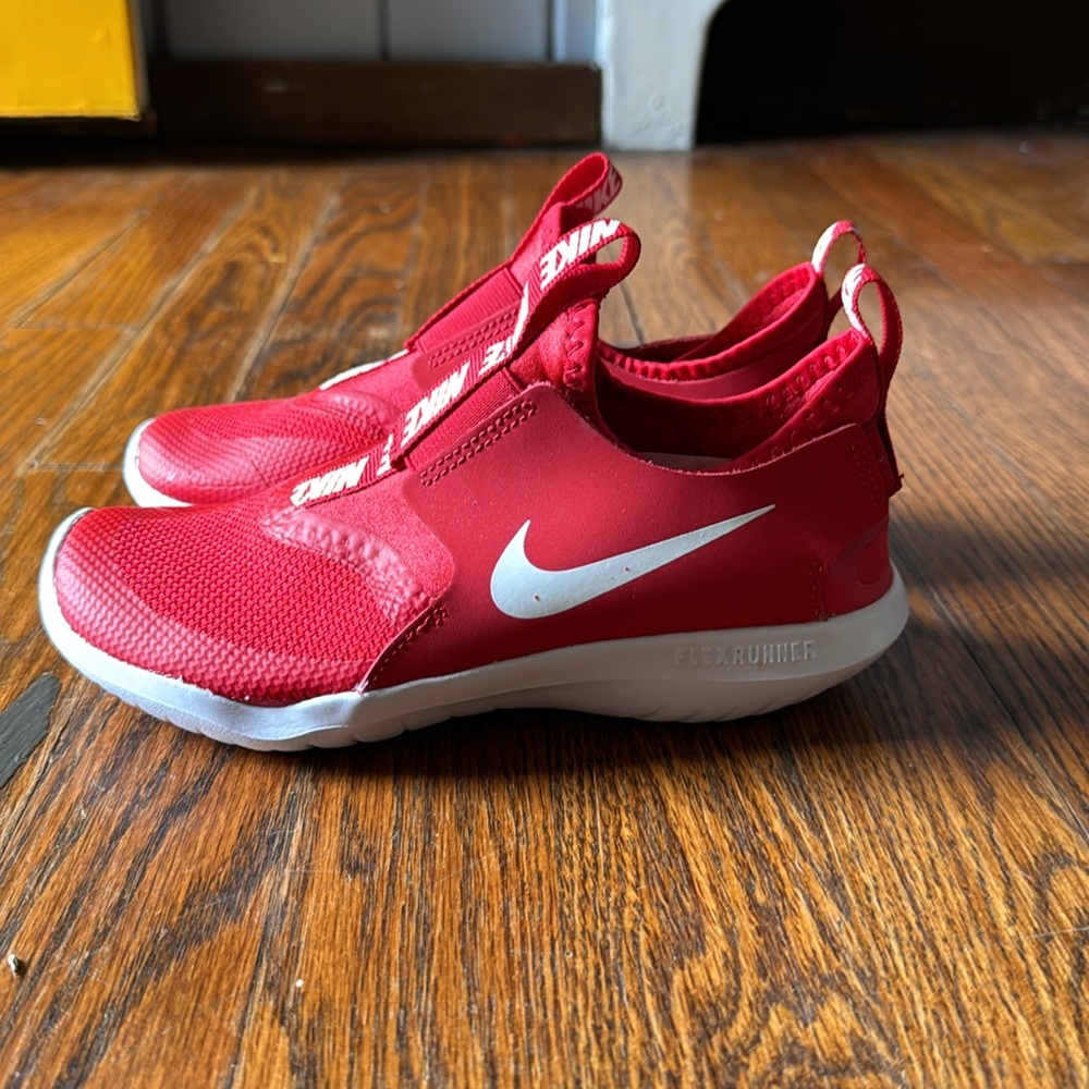 Nike FlexRunner toddle/little boy- brand new!